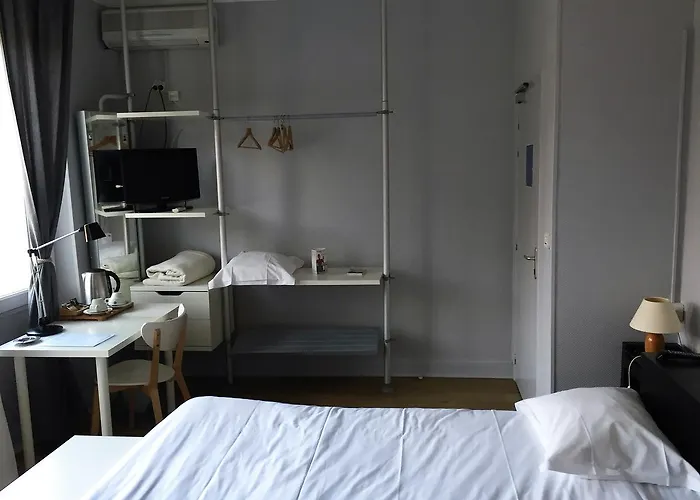 Cafe De Paris 2* Capdenac-Gare