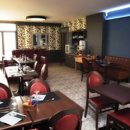 Cafe De Paris Hotel Capdenac-Gare