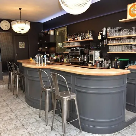 Cafe De Paris 2* Capdenac-Gare