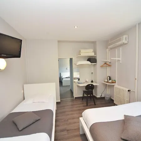 Cafe De Paris 2* Capdenac-Gare