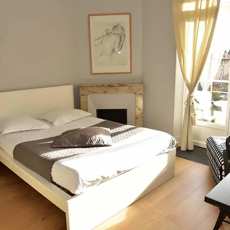 Cafe De Paris 2* Capdenac-Gare