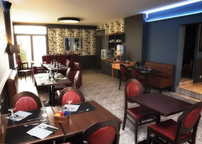 Cafe De Paris Hotel Capdenac-Gare