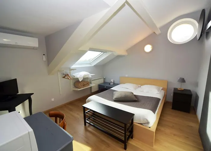 Hotel Cafe De Paris Capdenac-Gare