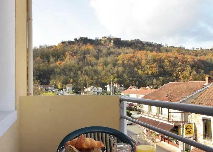 Hotel Cafe De Paris 2*