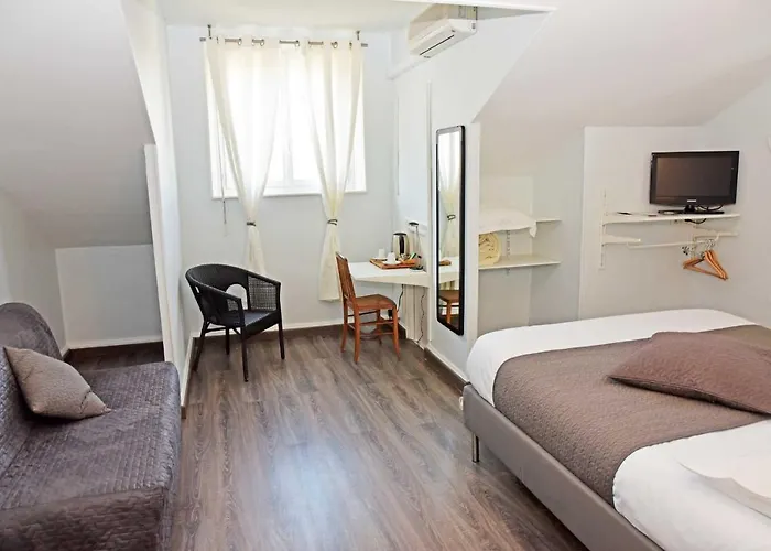 Hotel Cafe De Paris Capdenac-Gare